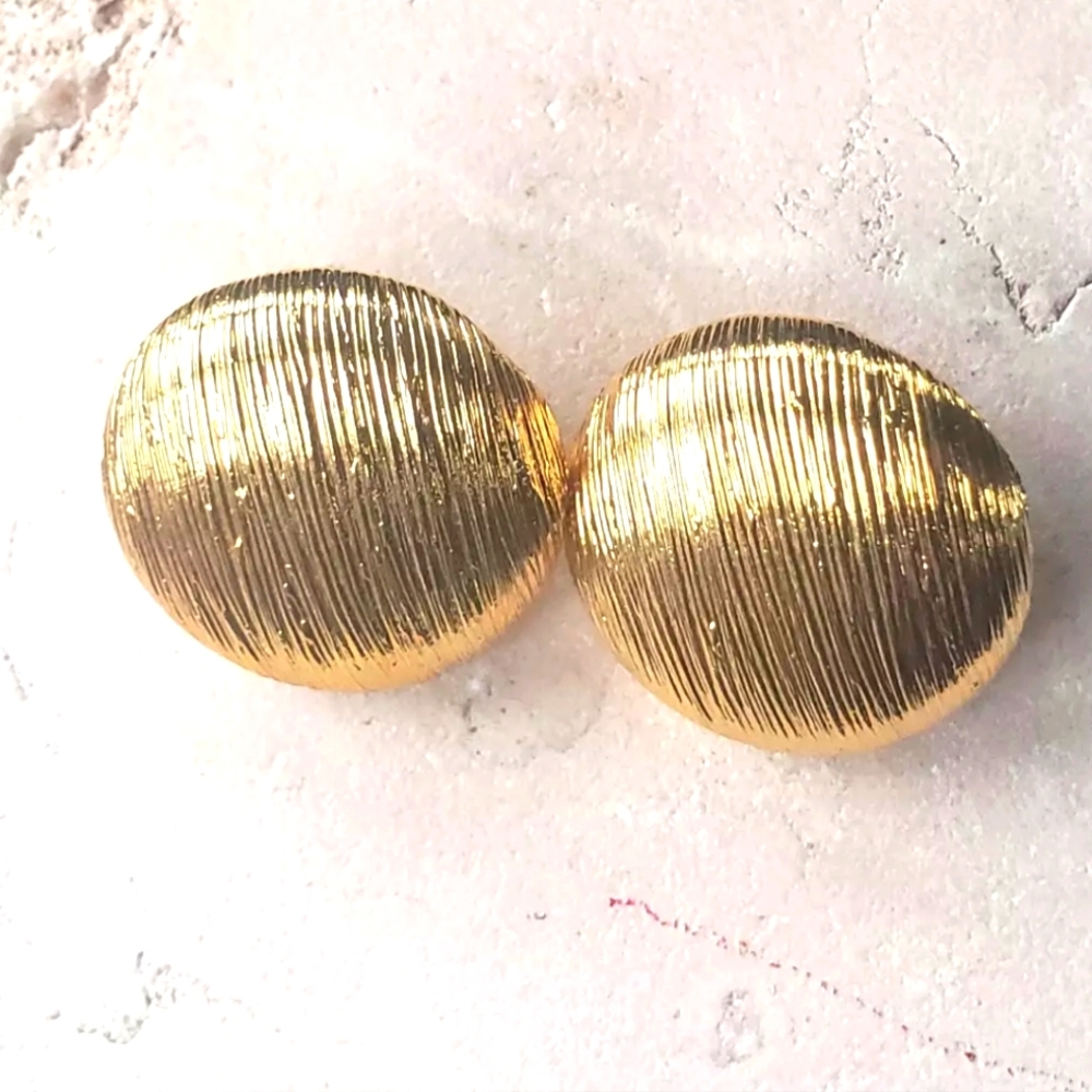 Brush gold earring post quarter size